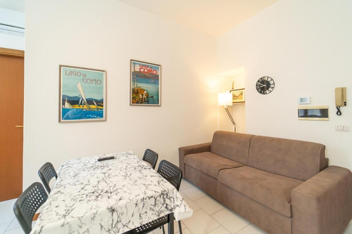 Flat With Ac And Wifi Apartment