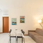 Como City Flat With Ac And Wifi